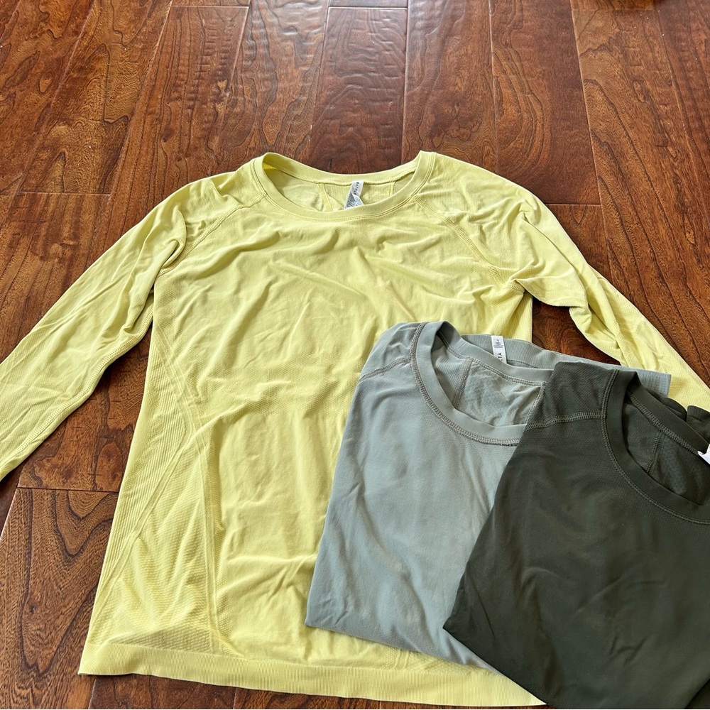 Set of Three Athleta Momentum Long Sleeve Shirts L